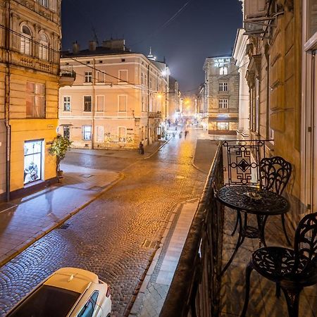 Classic Royal Central Apartment. Balcony And A/C Liov Exterior foto