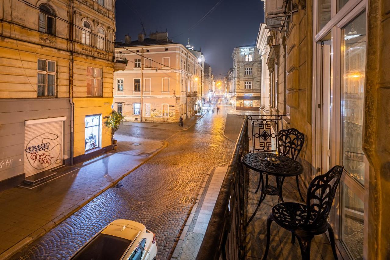 Classic Royal Central Apartment. Balcony And A/C Liov Exterior foto